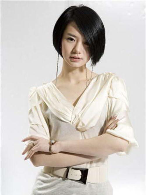 戚 明星,璀璨星途，闪耀人生