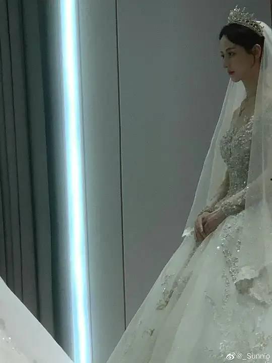 网红新娘,惊艳亮相，婚礼现场成焦点